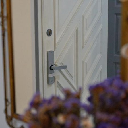 White Door Apartments Heart Of Odessa 4 Екстериор снимка